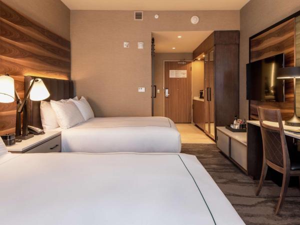 The Porter Portland, Curio Collection By Hilton : photo 1 de la chambre chambre avec 2 lits queen-size - accessible aux personnes à mobilité réduite
