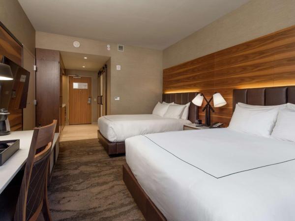 The Porter Portland, Curio Collection By Hilton : photo 2 de la chambre chambre avec 2 grands lits queen-size