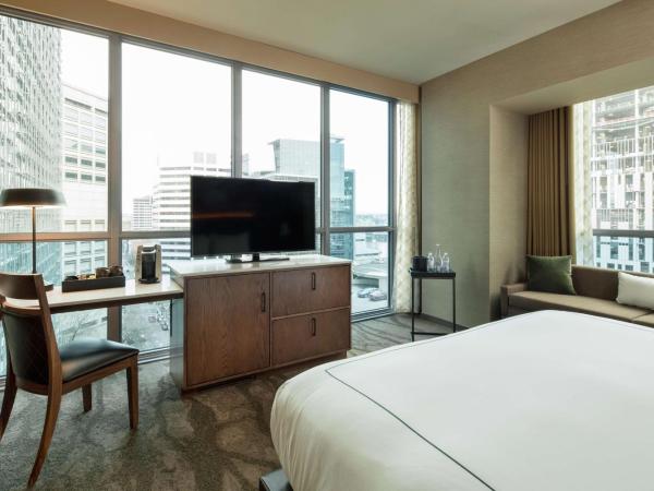 The Porter Portland, Curio Collection By Hilton : photo 2 de la chambre chambre d'angle lit king-size avec canapé-lit