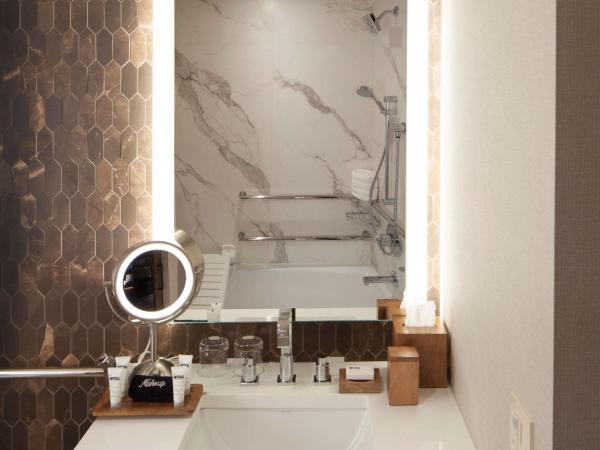 The Porter Portland, Curio Collection By Hilton : photo 5 de la chambre chambre avec 2 lits queen-size - accessible aux personnes à mobilité réduite