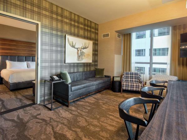 The Porter Portland, Curio Collection By Hilton : photo 6 de la chambre suite de luxe avec lit king-size - vue sur ville