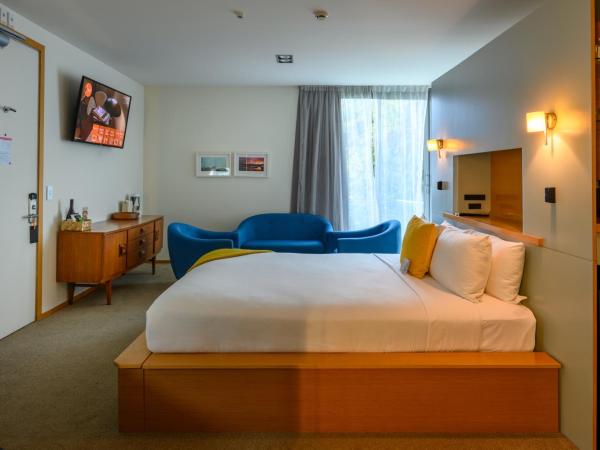 Ohtel Wellington : photo 5 de la chambre chambre lit king-size de luxe avec baignoire