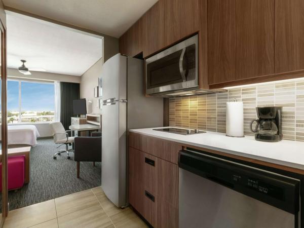 Homewood Suites By Hilton Monterrey Apodaca : photo 3 de la chambre studio lit queen-size - non-fumeurs