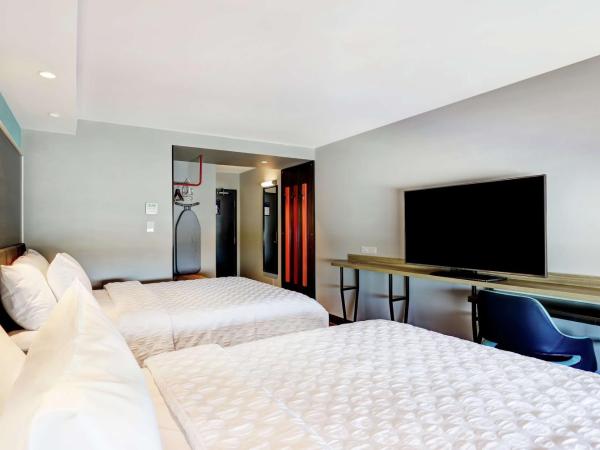 Tru By Hilton Edmonton Windermere : photo 2 de la chambre chambre avec 2 grands lits queen-size 