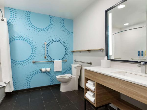 Tru By Hilton Harbison Columbia : photo 6 de la chambre chambre avec 2 lits queen-size - pour personnes malentendantes