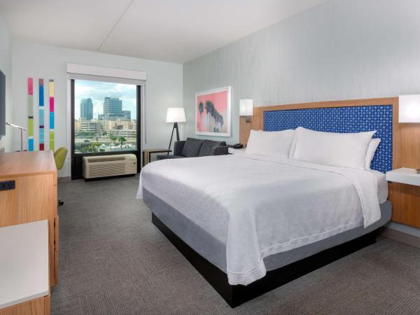 Hampton Inn Tampa Downtown Channel District : photo 1 de la chambre chambre lit king-size
