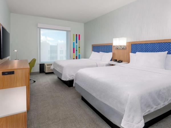 Hampton Inn Tampa Downtown Channel District : photo 2 de la chambre chambre avec 2 grands lits queen-size 