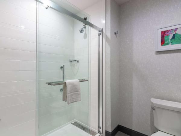 Hampton Inn & Suites Dallas East : photo 4 de la chambre suite studio lit king-size - non-fumeurs