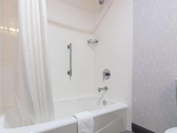 Hampton Inn & Suites Dallas East : photo 4 de la chambre chambre avec 2 grands lits queen-size