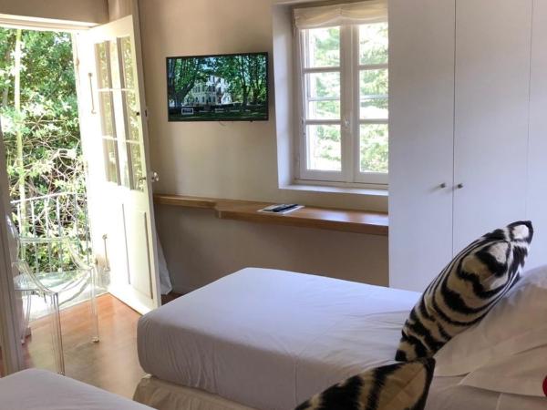 Hotel Château Des Alpilles : photo 6 de la chambre chambre familiale avec terrasse