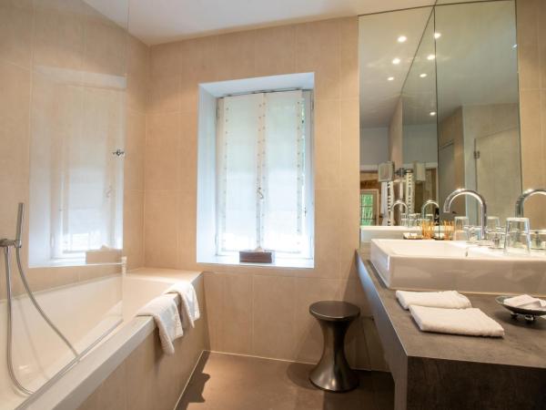 Hotel Château Des Alpilles : photo 5 de la chambre chambre familiale avec terrasse