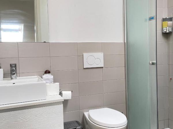 Roof Pellegrini : photo 9 de la chambre chambre quadruple avec terrasse