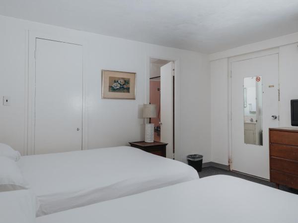 Royal Grove Waikiki : photo 2 de la chambre chambre standard avec 2 lits queen-size