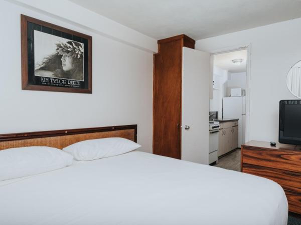 Royal Grove Waikiki : photo 9 de la chambre suite 2 chambres lit king-size et 2 lits queen-size avec cuisine entièrement Équipée