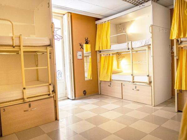 River Hostel : photo 1 de la chambre lit superposé dans dortoir de 8 lits