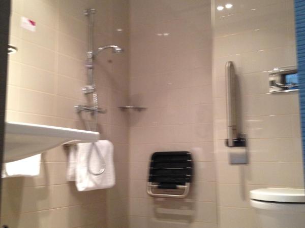 Crowne Plaza Verona Fiera, an IHG Hotel : photo 1 de la chambre chambre lits jumeaux standard - accessible aux personnes à mobilité réduite - fumeurs