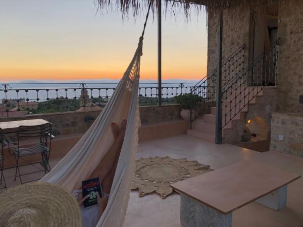 Villa Vager Mani Hotel : photo 1 de la chambre suite lit king-size - vue sur mer