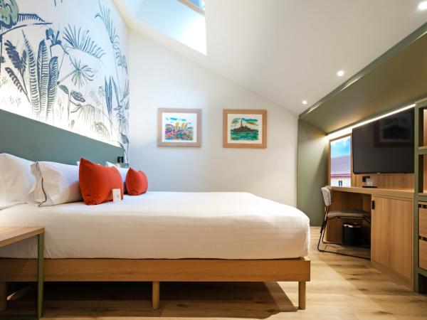 DWO Valencia : photo 2 de la chambre chambre double - mansardée