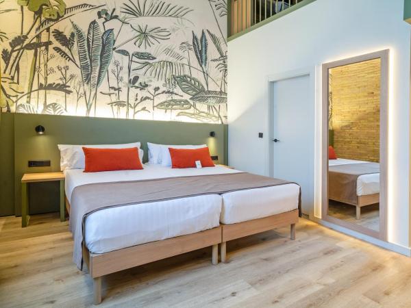 DWO Valencia : photo 3 de la chambre chambre en duplex (4 adultes)