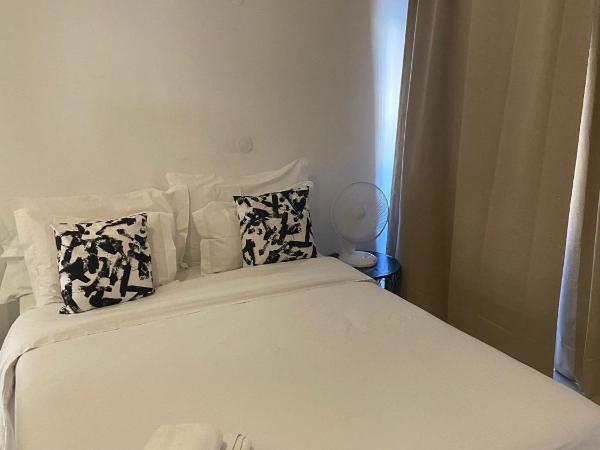 Santo Amaro Apartment : photo 9 de la chambre chambre lits jumeaux avec salle de bains privative