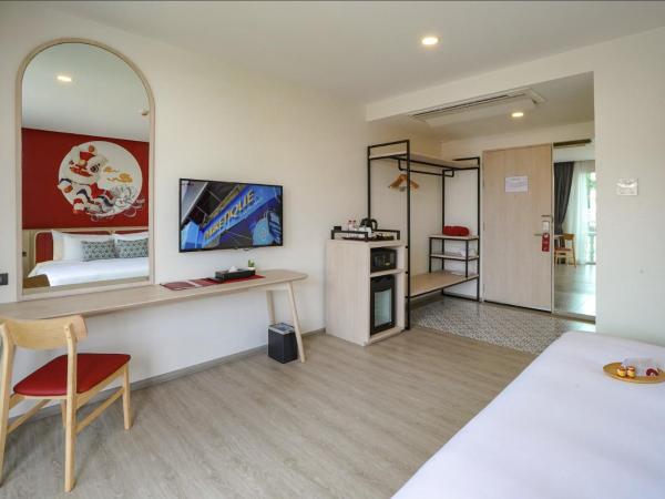Hotel Midtown Ratsada : photo 10 de la chambre chambre double deluxe avec balcon