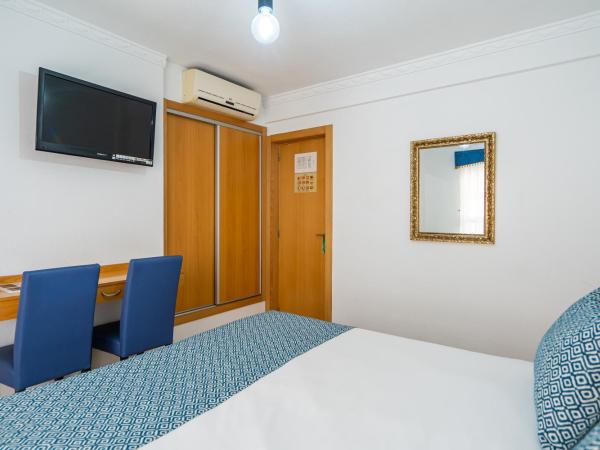 Hostal RR Feria by Beleret : photo 5 de la chambre chambre double ou lits jumeaux