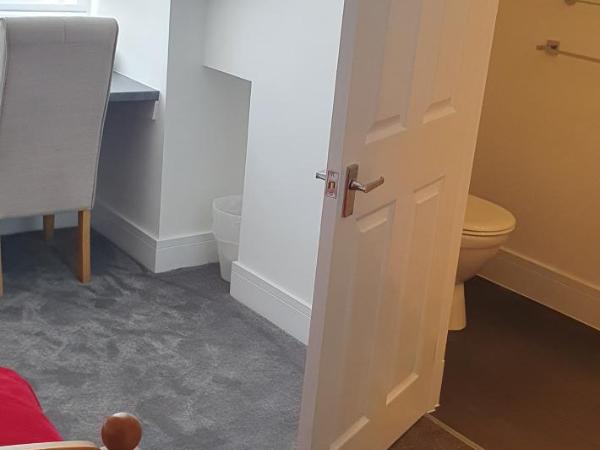 Granite City Guest House : photo 3 de la chambre chambre simple avec salle de bains 