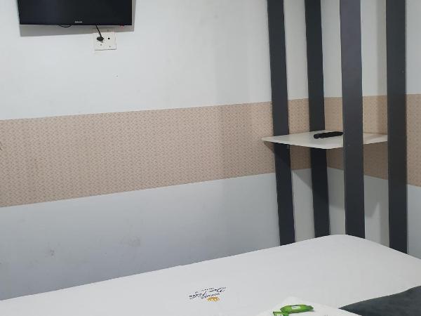 Hospedaria Dom Pedro - 500m do metrô : photo 8 de la chambre chambre double avec toilettes communes