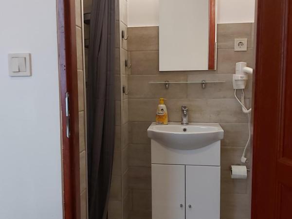 Guest House Orczy Park : photo 4 de la chambre chambre double