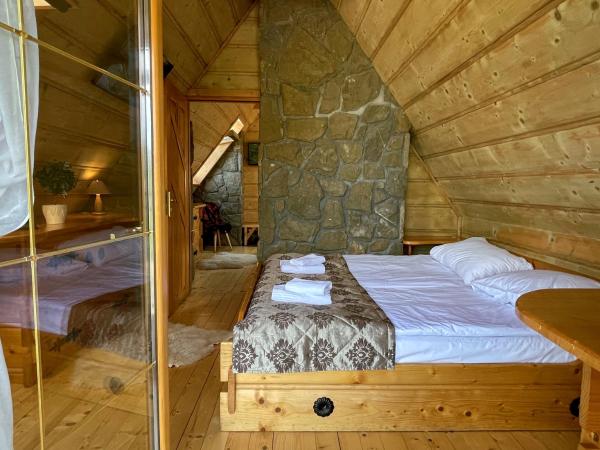 Pensjonat u Ani : photo 2 de la chambre chambre triple avec 2 chambres et balcon