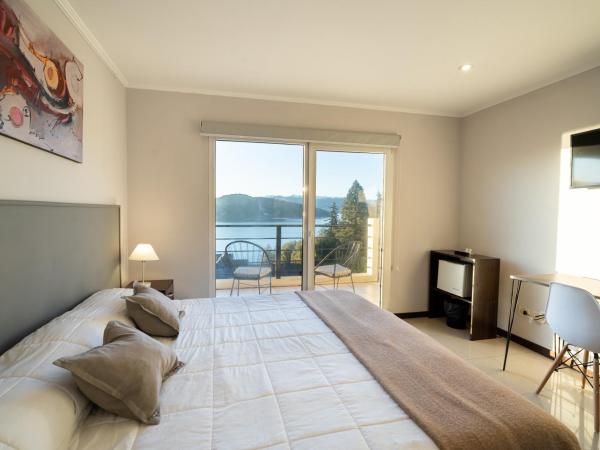 NBH Lacus Boutique Hotel : photo 1 de la chambre chambre double – vue sur lac