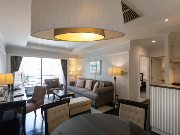 Cape House Langsuan Hotel : photo 1 de la chambre suite 1 chambre avec accès au salon