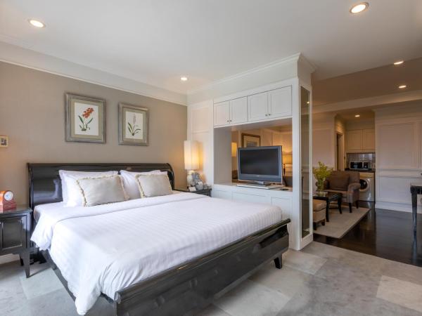 Cape House Langsuan Hotel : photo 3 de la chambre suite studio avec accès au salon