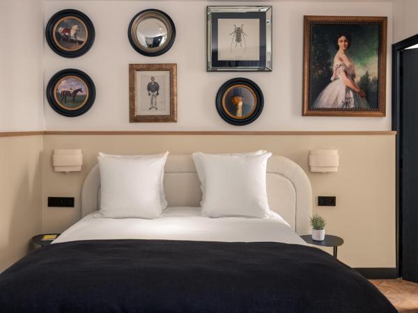 Solly Hôtel Paris : photo 3 de la chambre chambre double confort avec terrasse