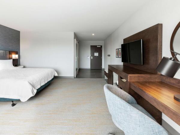 Hampton Inn & Suites by Hilton Québec - Beauport : photo 3 de la chambre chambre lit king-size - non-fumeurs