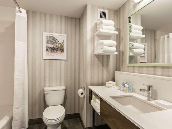 Hampton Inn & Suites by Hilton Québec - Beauport : photo 5 de la chambre chambre lit king-size - non-fumeurs