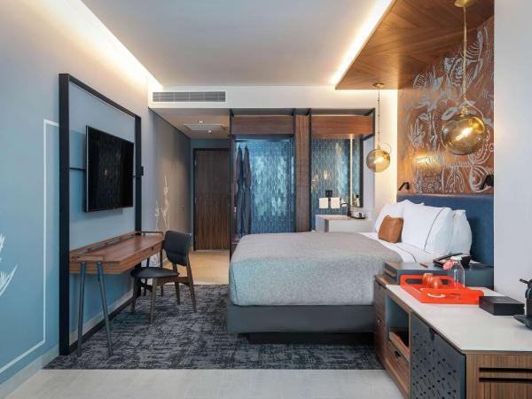 Canopy By Hilton Cancun La Isla : photo 2 de la chambre chambre king avec vue sur le coucher du soleil