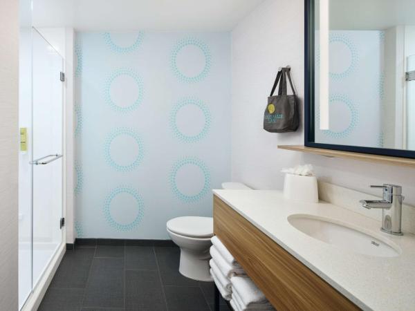 Tru By Hilton Atlanta Northlake Parkway, Ga : photo 5 de la chambre chambre lit king-size