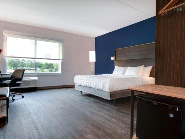 Tru By Hilton Columbia Greystone : photo 1 de la chambre chambre lit king-size avec baignoire - accessible aux personnes à mobilité réduite