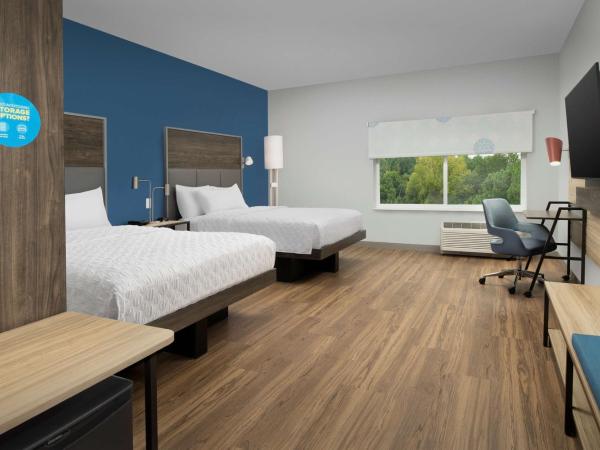 Tru By Hilton Charlotte Airport Lake Pointe : photo 1 de la chambre chambre avec 2 lits queen-size - douche accessible en fauteuil roulant - accessible aux personnes à mobilité réduite