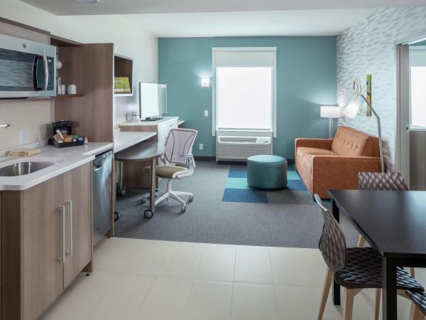 Home2 Suites By Hilton Jacksonville Airport : photo 1 de la chambre suite 1 chambre lit king-size - non-fumeurs