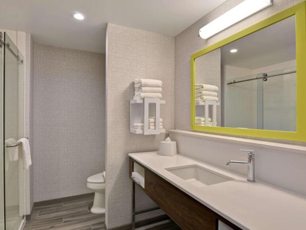 Hampton Inn & Suites Tampa Riverview Brandon : photo 9 de la chambre chambre lit king-size avec mini-réfrigérateur - non-fumeurs