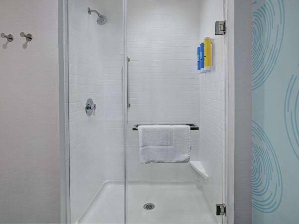 Tru By Hilton Austin Airport, Tx : photo 2 de la chambre chambre lit king-size