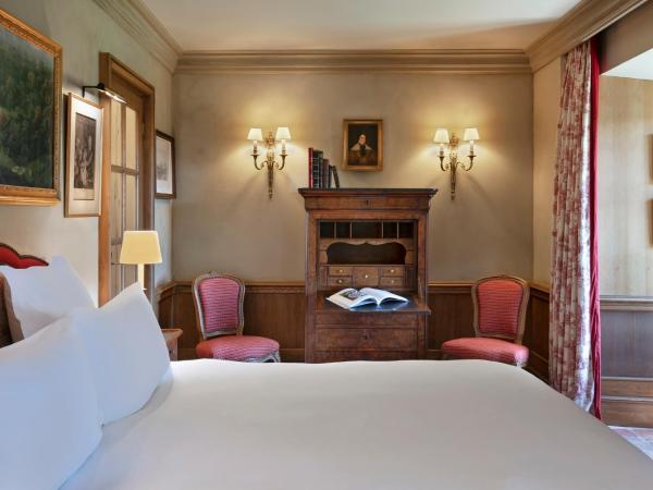 Airelles Gordes, La Bastide : photo 3 de la chambre chambre supérieure côté vallée