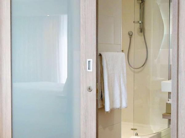 Hampton By Hilton Manchester Northern Quarter : photo 7 de la chambre chambre avec lit queen-size simple