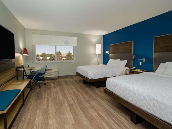 Tru By Hilton Columbus Airport : photo 1 de la chambre chambre lit queen-size avec 2 lits queen-size et douche accessible en fauteuil roulant - accessible aux personnes à mobilité réduite et adaptée aux personnes malentendantes