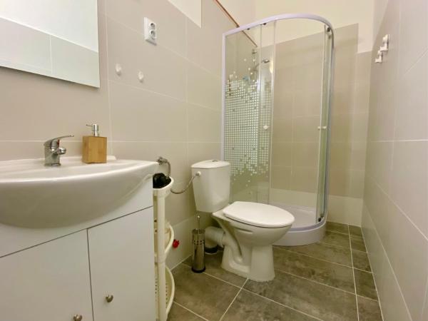 Pension Wienderland : photo 4 de la chambre chambre double avec salle de bains privative