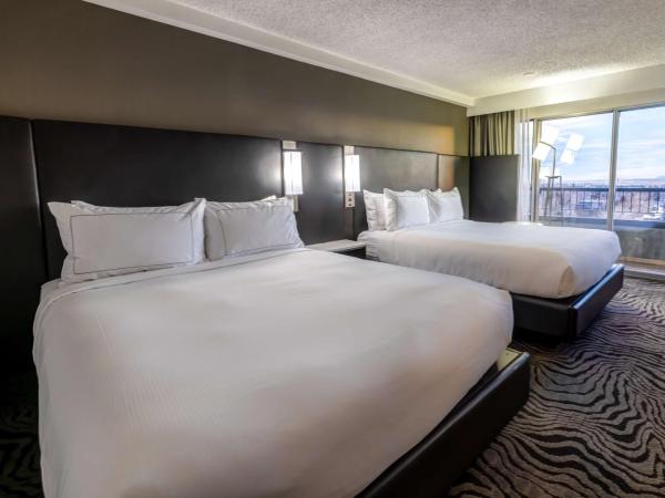 DoubleTree by Hilton Calgary North : photo 2 de la chambre chambre avec 2 grands lits queen-size 