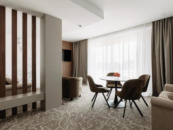 Hotel Fanat : photo 1 de la chambre suite avec balcon - vue sur mer