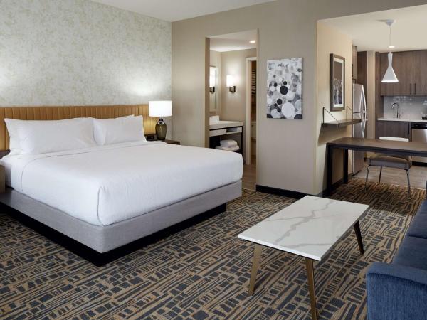 Homewood Suites By Hilton Montreal Midtown : photo 2 de la chambre suite studio lit king-size - non-fumeurs
